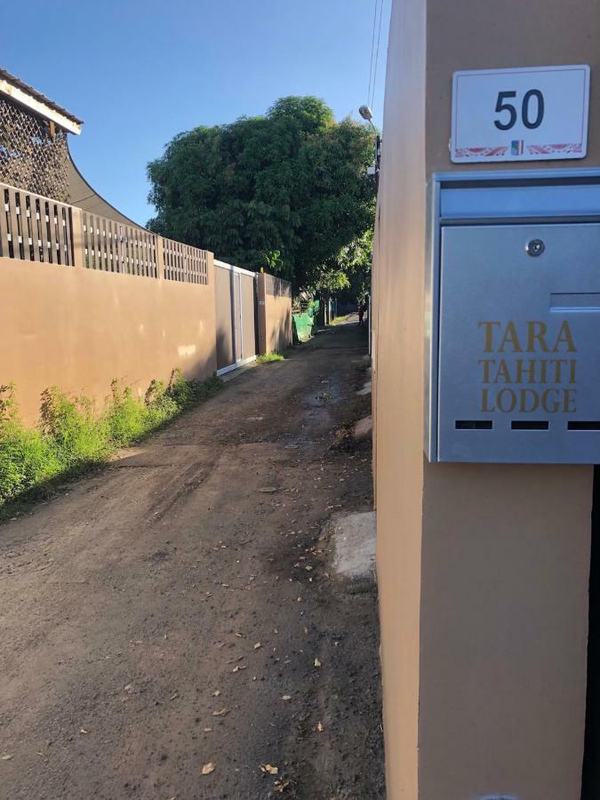 Tara Tahiti Lodge パペーテ エクステリア 写真